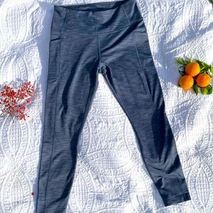 Comfortable Leggings with Side Pockets! Perfect for Any Workout or Just Chilling